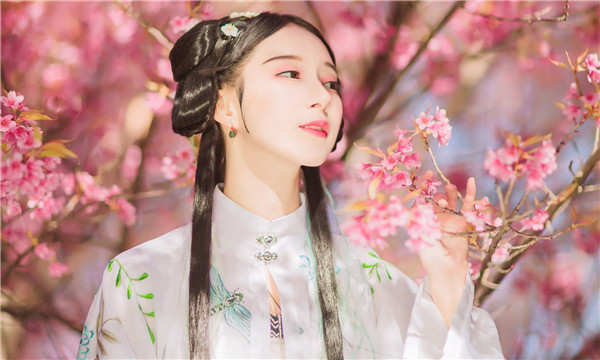 巴音郭楞供卵试管婴儿：助您实现家庭梦想的科学方案
